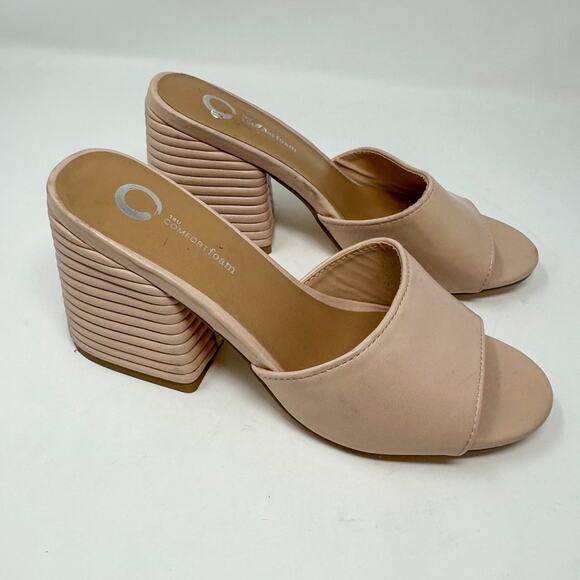 NEW Journee Collection Tru Comfort Foam Leslee Block Heel Size 6.5 MSRP $90 - Picture 7 of 11